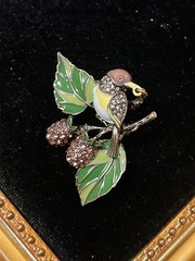 Vintage Luxury Crystal Shining Brooch Pin For Women Men Retro Antique Badge