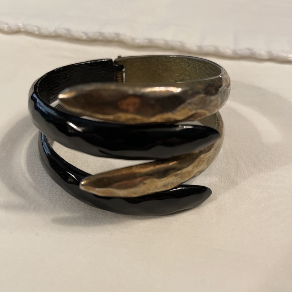 Vintage Gold/Black Bracelet Hinged Clamp Textured Minimalist Unsigned