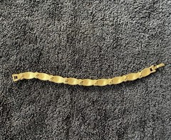 Beautiful Signed Crown Trifari Faux Pearl Gold Tone Bracelet