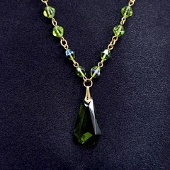 Necklace 18” Green Glass Czech Vintage Beads Women`s Jewelry Art Deco Style
