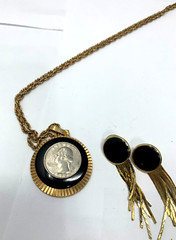 RETRO FASHION BLACK ONYX/ACRYLIC NECLACE AND EAR RINGS (GERMANY)
