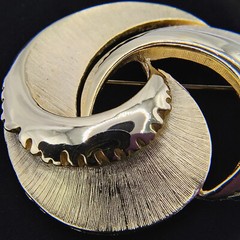 VTG Tona Gold Tone Brooch Pin Swirl Drip Multiple Textures Modernist Signed