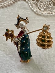 ART Arthur Pepper Asian Figural Brooch • Bird Cage • Enamel • Pearl Face