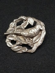 1999 Limited Edition Birds And Blooms Silvertone 3D Cardinal Design Brooch