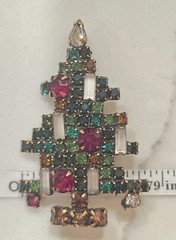 Vintage WEISS 5 Candles Christmas Tree Rhinestoned Brooch Pin Ideal BOOK PIECE