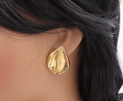 14K GOLD Vintage Fashion Hollow Scalloped Pear Shaped Drop Earrings GE195