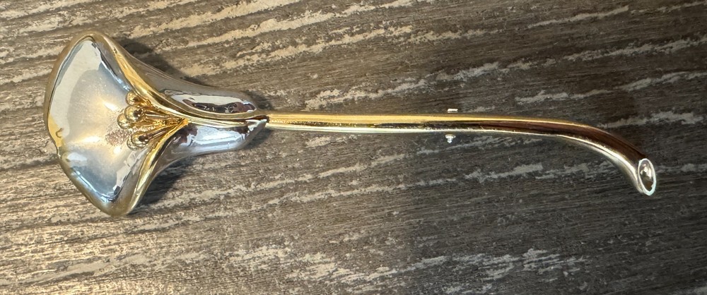 Vintage Calla lily brooch mixed metal gold-tone stem & silver glossy 3 1/4″