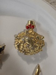 Vintage Signed Brooch Lot ART Richelieu AAI New Pro Gold Tone Pins 8pc