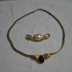 Vintage Marvella Interchangeable Pendant Necklace Set Gold Tone Faux Pearl Onyx
