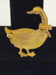 Vintage gold Plate Cream Enamel Cloisonne Goose Duck Brooch