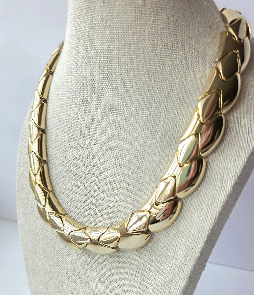 Vtg Segmented Snake Link Necklace 80s 90s Wide GoldTone Light 18″ Retro Choker