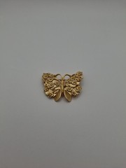 BSK 1970’s Butterfly Daisy Brooch Lapel Pin 2″ x 2.25″