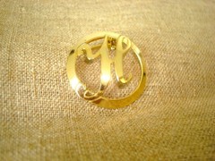 Vintage Gold Tone Circle Pin Brooch With Initial H 1 1/8 In. KJ