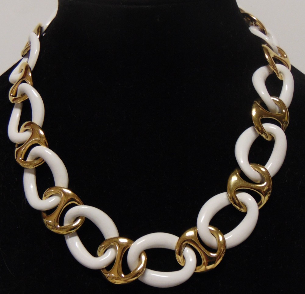 NAPIER White and Gold Interlocking Chain Collar Necklace