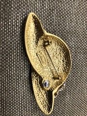 Vintage Tona Signed Satin Gold Toned Hat Brooch Pin [ML07]
