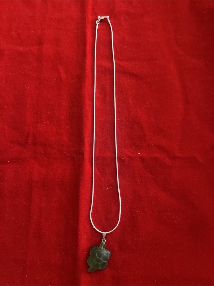 Vintage Glass Sea Turtle Necklace As Pictured Nice These Make Great Gifts 😍