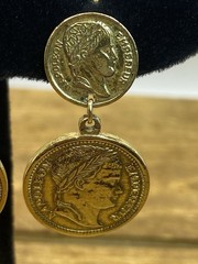 Vtg 1960s Goldette Jewelers Napoleon Coin Gold Tone Dangle Clip On Earrings 1.5”
