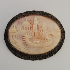 Rare vintage Cameo STERLING Brooch With Unique City Scene (1 of 1)