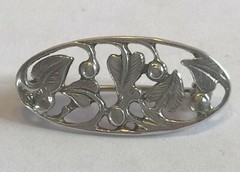 Vintage Sterling Silver Ivy Leaves Berries Brooch Pin Signed 