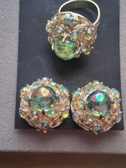 Hollycraft 1950s demi-parure green cab & AB clip on earrings & adjustable ring