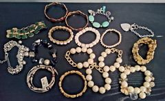 Lot Of Vintage Modern Costume Bracelets Jewelry 17 Pieces