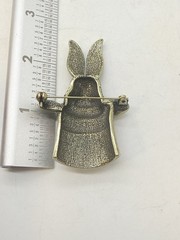 Off Park Rabbit in Hat Pin Brooch Magician Magic Large Crystals JTV Statement