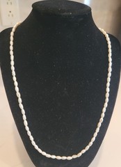 Vintage Faux Rice Pearl Necklace – 22″ Mid Century Summer Strand – Ivory White C