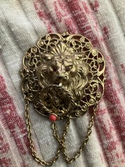 Vintage 1950’s Gold Tone 3D Wishing Well with Stones Charm Bracelet