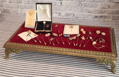 Lot of 24 Vintage Stick Pins ~ Butterfly Dogwood Bird Kangaroo ~ Some cases too
