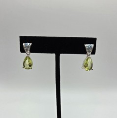 Vintage Avon Peridot Color Dangle Earrings With Light Blue Accents