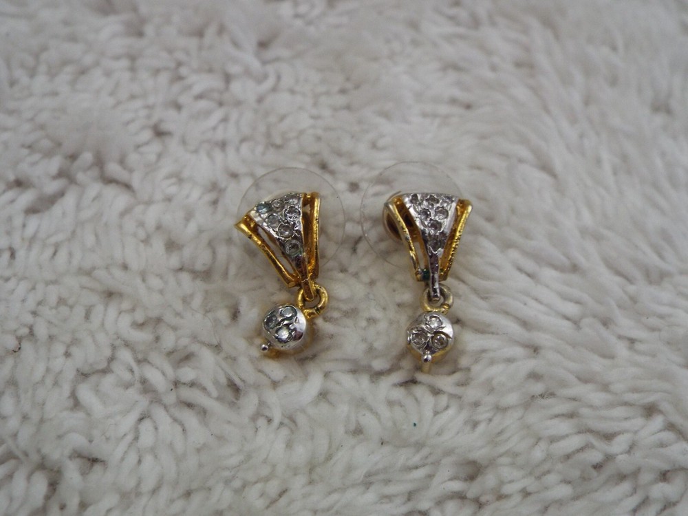 Goldtone Silvertone Rhinestone Pierced Earrings (C6)