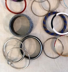 Lot of 21 Bangle Bracelets Mixed Metal Plastic Stackable Fashion Jewelry