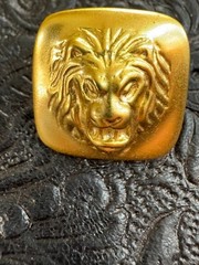 Vintage Gold Tone Lion Head Post Earrings Matte Satin Finish Statement 80s 90s