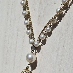 Vintage Mid-Century Gold Tone Drop Pendant Necklace Acorn Fashion Faux Pearl