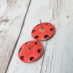 Vintage Earrings For Pierced Ears – Metal Red Circle 0.75″- Broken Stud