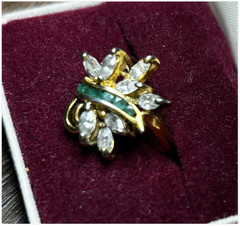 Vtg Sz 5.5 Green Emerald w/White Colorless Marquise Shape CZ Stones Cluster Ring