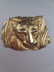 Vintage J. Jonette Lions Head 1986 Goldtone . Broach and Earrings Set
