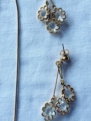 Jewelry Lot 4pc Mint Green Floral Statement Necklace Avon Pearl Daisy