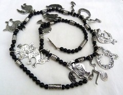 28″ LONG SOUTHWESTERN STERLING SILVER TURTLE BIRD RABBIT ONYX BEAD NECKLACE