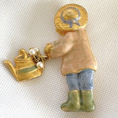 Vintage Garden Gal Brooch Pin Cottagecore Metal Gold Tone Gardening Gardener