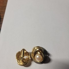 Antique Gold white faux pearl small clip on earrings