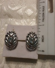 Vintage Leaf design stud earrings