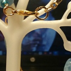 MaryBee Jewelry: 7 3/4″ Gold Tone Bracelet 01-01-2021 (A)