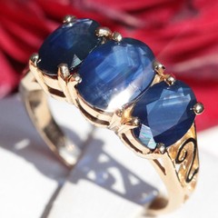 14k yellow gold size 5 ring 2.50ct natural Ceylon treated sapphire 3 stone 2.8g