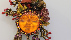 Kirks Folly Seaview Moon Autumn Harvest Mushroom Leaf Crystal Dangle Brooch Pend