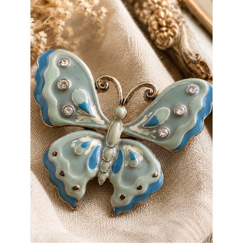 Y2K Blue Butterfly Brooch Cottagecore Fairycore Pin VNTG Pastel Blue Rhinestone