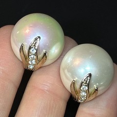 Vintage Carucci Earrings Gold Tone Rhinestone Faux Pearl Pierced 3/4” Beautiful