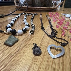 Very Vintage Lot of Costume Jewelry Pieces 17 Pc Project Wearable Signed Stamp88