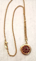 VTG Red Rhinestone Flower Design Gold-Tone Round locket Necklace