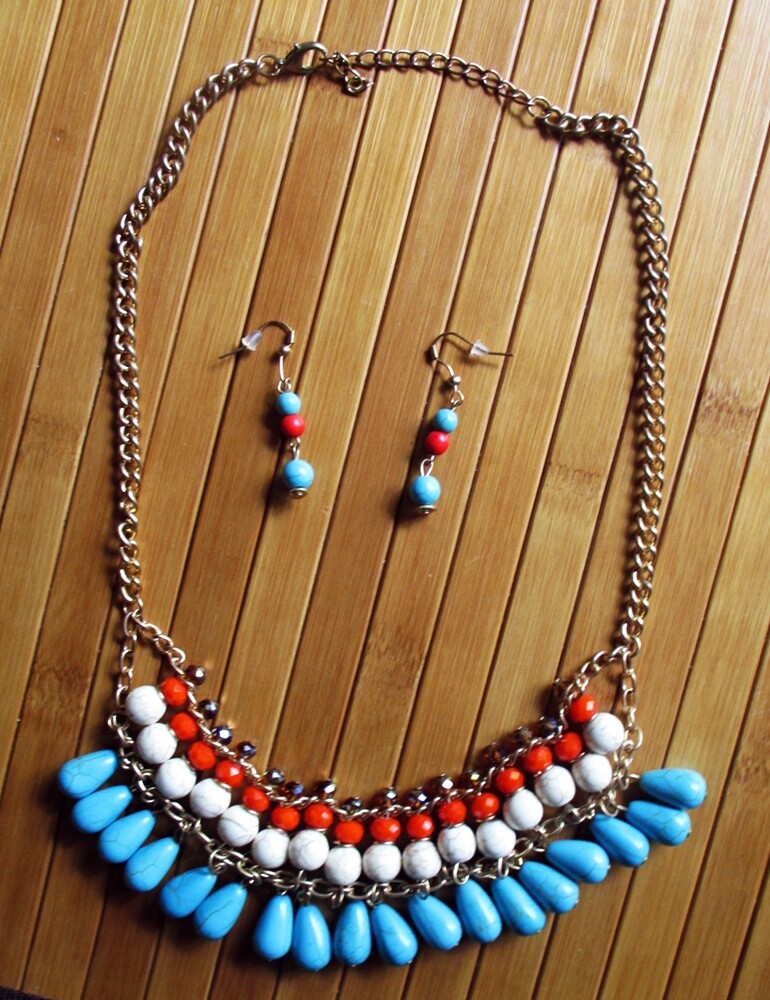 Southwest Design Necklace & Earrings White Faux Turquoise & Coral Layered Beads